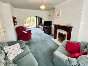 Lounge- click for photo gallery